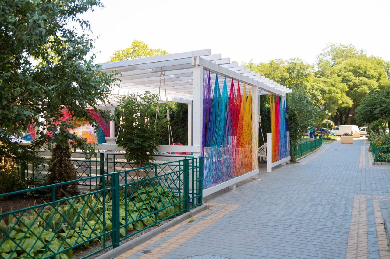 Ваша Квартира В Одессе - У Самого Моря! Odessa Ngoại thất bức ảnh